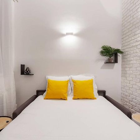 Chic Saint-Germain-Des-Pres Studio For 4 - Prime Location 巴黎 外观 照片