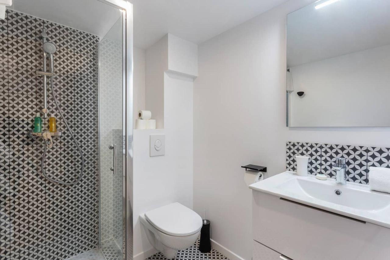 Chic Saint-Germain-Des-Pres Studio For 4 - Prime Location 巴黎 外观 照片