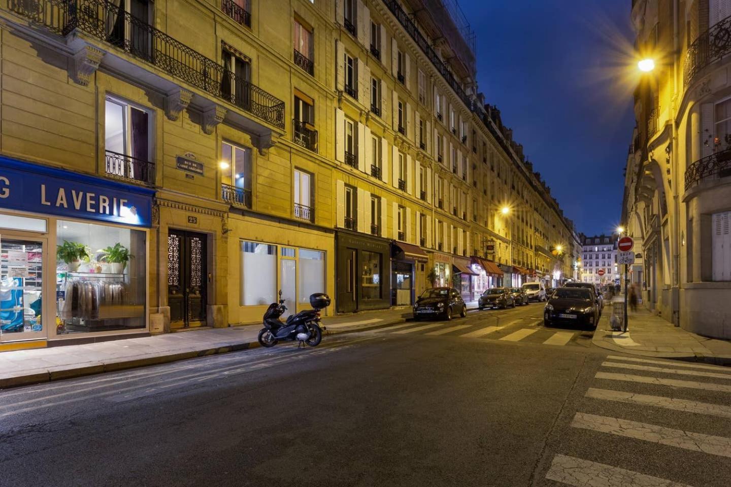 Chic Saint-Germain-Des-Pres Studio For 4 - Prime Location 巴黎 外观 照片